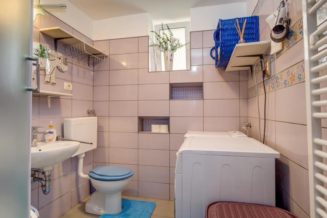 Apartments Kastel ヴェリ・ロシニュ エクステリア 写真