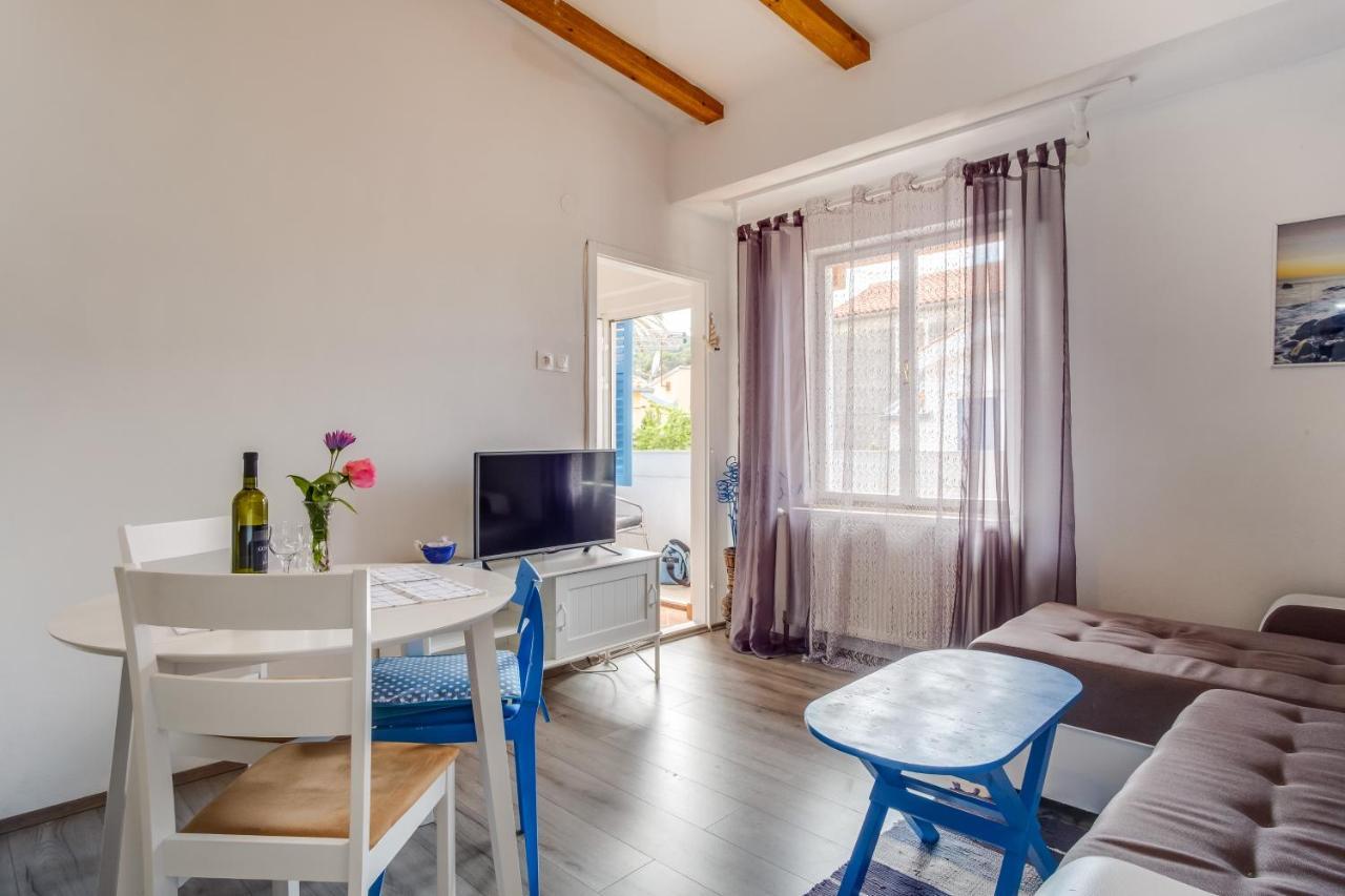 Apartments Kastel ヴェリ・ロシニュ エクステリア 写真